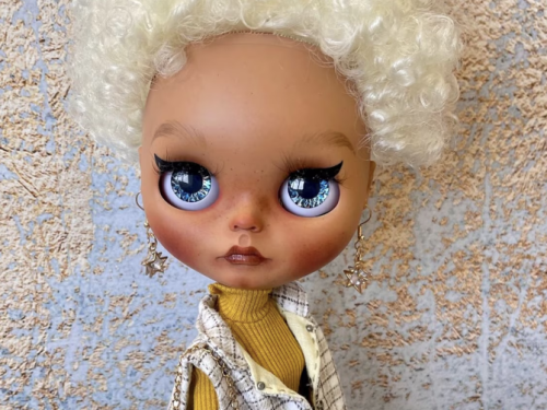 Blythe doll custom tbl – Erica, Blythe custom doll ooak, curly hair doll, Blythe custom, Blythe cute doll, art doll, afro blythe doll.